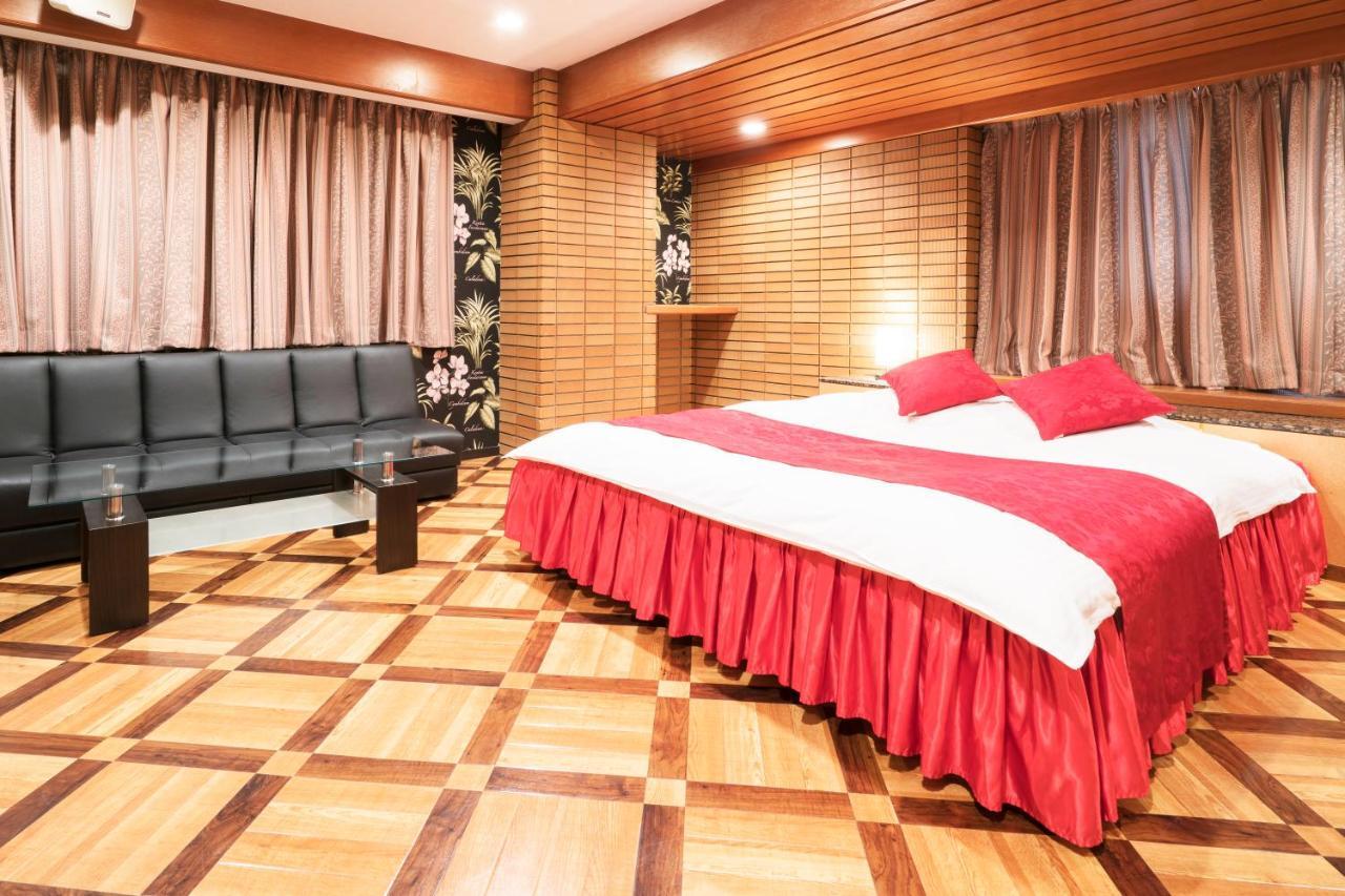 Hotel Route One Osaka Exterior photo